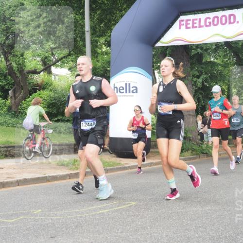 29.06.2025 - hella hamburg halbmarathon KatJ http://msf.ph/oto/8432166 29.06.2025 10:42:59 Zwischen KM18-KM19 2034, 4249, 5721, 5744 meine-sportfotos.de
