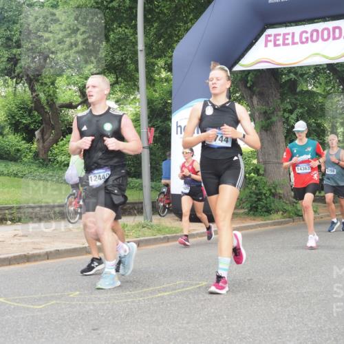 29.06.2025 - hella hamburg halbmarathon KatJ http://msf.ph/oto/8432175 29.06.2025 10:43:00 Zwischen KM18-KM19 2034, 4249, 5721, 5744 meine-sportfotos.de