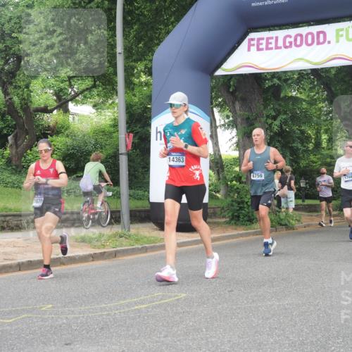 29.06.2025 - hella hamburg halbmarathon KatJ http://msf.ph/oto/8432192 29.06.2025 10:43:01 Zwischen KM18-KM19 2034, 4249, 5721, 5744, 6759 meine-sportfotos.de