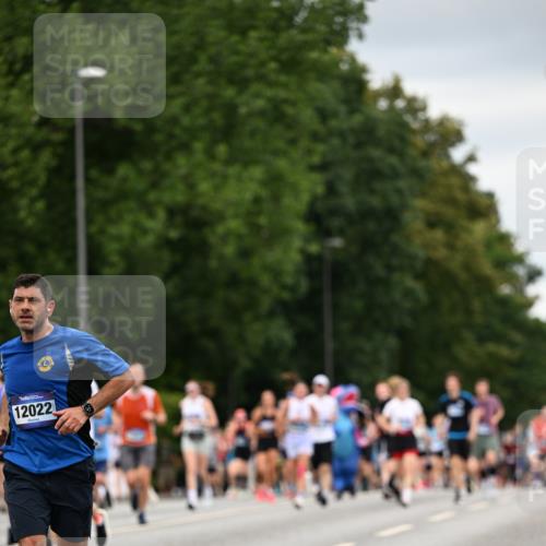29.06.2025 - hella hamburg halbmarathon Dr. Thomas Lammeyer http://msf.ph/oto/8432274 29.06.2025 10:52:36 Kennedybrücke 1045, 1246, 1463, 1639, 1645, 2148, 2195, 2418, 2627, 2704, 2994, 3049, 3077, 3468, 3504, 3933, 4037, 4588, 4856, 5886, 5952, 6950, 7412, 7427, 7970, 8077, 8310, 8948, 9018, 9696, 9775, 9787, 10366, 10991, 11351 meine-sportfotos.de