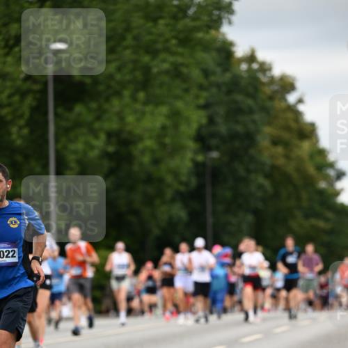 29.06.2025 - hella hamburg halbmarathon Dr. Thomas Lammeyer http://msf.ph/oto/8432291 29.06.2025 10:52:36 Kennedybrücke 1045, 1246, 1463, 1639, 1645, 2148, 2195, 2418, 2627, 2704, 2994, 3049, 3077, 3468, 3504, 3933, 4037, 4588, 4856, 5886, 5952, 6950, 7412, 7427, 7970, 8077, 8310, 8948, 9018, 9696, 9775, 9787, 10366, 10991, 11351 meine-sportfotos.de
