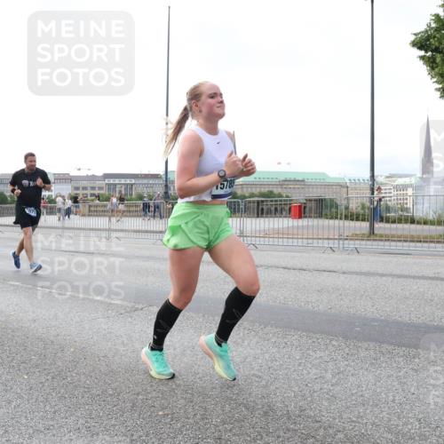 29.06.2025 - hella hamburg halbmarathon Lena Gebhardt http://msf.ph/oto/8432316 29.06.2025 10:07:58 Lombardsbrücke 15785, 1079, 1173, 1527, 1893, 2136, 2190, 2309, 3328, 3922, 4228, 4502, 4864, 5100, 5287, 6918, 7019, 7348, 7760, 8585, 9071, 9966, 10212, 10609, 10703, 11114, 11394, 11641, 12378, 12658, 12789, 12893, 13014, 13458, 15785, 16241, 16539, 16809, 16915, 18270, 18325, 18531, 18721, 19134 meine-sportfotos.de