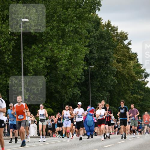 29.06.2025 - hella hamburg halbmarathon Dr. Thomas Lammeyer http://msf.ph/oto/8432342 29.06.2025 10:52:37 Kennedybrücke 1045, 1246, 1463, 1639, 1645, 2148, 2195, 2627, 2704, 2994, 3049, 3077, 3468, 3504, 3933, 4037, 4588, 4856, 5886, 5952, 6950, 7412, 7427, 7970, 8077, 8310, 8948, 9696, 9775, 9787, 10366, 10991, 11351 meine-sportfotos.de
