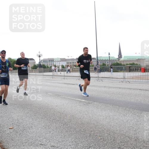 29.06.2025 - hella hamburg halbmarathon Lena Gebhardt http://msf.ph/oto/8432357 29.06.2025 10:07:59 Lombardsbrücke 5100, 6918, 1079, 1173, 1527, 2136, 2190, 2309, 2427, 3328, 3922, 4228, 4502, 4864, 5100, 5287, 5926, 6918, 7019, 7348, 7760, 8585, 9071, 9966, 10212, 10609, 10703, 10857, 11114, 11394, 11641, 12378, 12658, 12789, 12893, 13014, 13458, 15785, 16241, 16539, 16809, 16915, 18270, 18325, 18531, 18721, 19134 meine-sportfotos.de