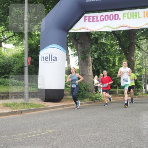 29.06.2025 - hella hamburg halbmarathon KatJ http://msf.ph/oto/8432362 29.06.2025 10:43:08 Zwischen KM18-KM19 6759, 6924 meine-sportfotos.de