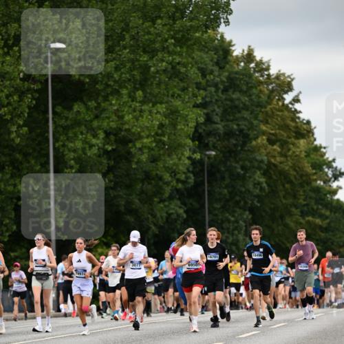 29.06.2025 - hella hamburg halbmarathon Dr. Thomas Lammeyer http://msf.ph/oto/8432450 29.06.2025 10:52:40 Kennedybrücke 1045, 1246, 1463, 1639, 1645, 2148, 2627, 2704, 2994, 3049, 3077, 3215, 3504, 3933, 4037, 4588, 4856, 5714, 5886, 5952, 6950, 7412, 7427, 7970, 8077, 8310, 8948, 9696, 9775, 9787, 10366, 10991, 11351 meine-sportfotos.de