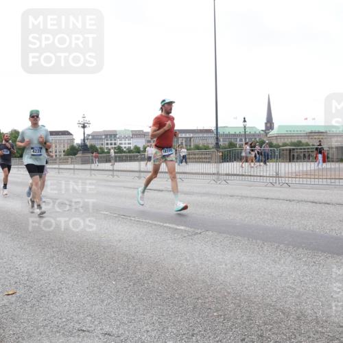 29.06.2025 - hella hamburg halbmarathon Lena Gebhardt http://msf.ph/oto/8432496 29.06.2025 10:08:02 Lombardsbrücke 9966, 4228, 4864, 18325, 1079, 1173, 1527, 2136, 2190, 2309, 2427, 3328, 3922, 4228, 4502, 4864, 5100, 5287, 5926, 6918, 7019, 7198, 7348, 7760, 8585, 9071, 9616, 9966, 10212, 10609, 10703, 10857, 11114, 11394, 11641, 12378, 12658, 12789, 12893, 13014, 13458, 14631, 15785, 16241, 16539, 16809, 16915, 18270, 18325, 18531, 18721, 19134 meine-sportfotos.de