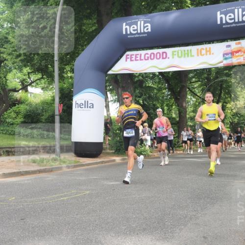 29.06.2025 - hella hamburg halbmarathon KatJ http://msf.ph/oto/8432502 29.06.2025 10:43:14 Zwischen KM18-KM19 1180, 4868, 6591, 6720, 8330 meine-sportfotos.de