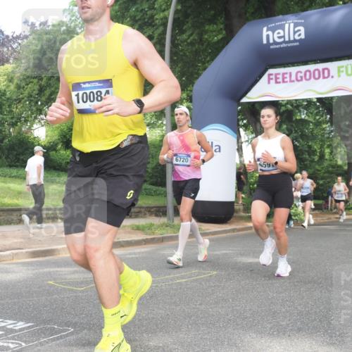 29.06.2025 - hella hamburg halbmarathon KatJ http://msf.ph/oto/8432601 29.06.2025 10:43:16 Zwischen KM18-KM19 1180, 4868, 6591, 6720, 8330, 8393 meine-sportfotos.de
