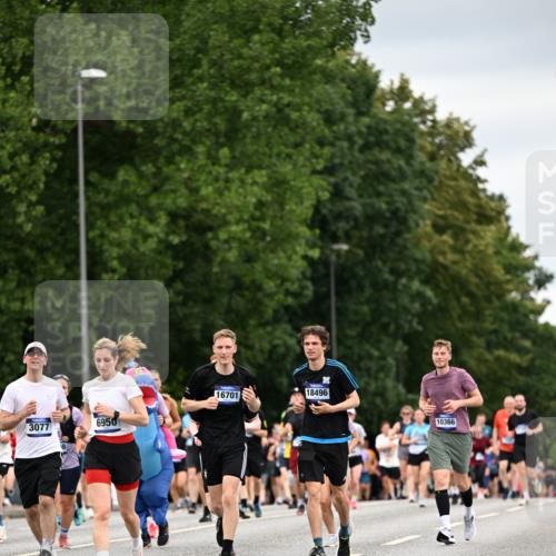 29.06.2025 - hella hamburg halbmarathon Dr. Thomas Lammeyer http://msf.ph/oto/8432609 29.06.2025 10:52:44 Kennedybrücke 1246, 1463, 1639, 1645, 1720, 2627, 2704, 3049, 3077, 3215, 3504, 3933, 4856, 5714, 5886, 5952, 6950, 7412, 7427, 7970, 8077, 8310, 8948, 9696, 9775, 9787, 10366, 10991 meine-sportfotos.de