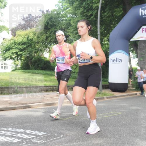 29.06.2025 - hella hamburg halbmarathon KatJ http://msf.ph/oto/8432632 29.06.2025 10:43:17 Zwischen KM18-KM19 1180, 4868, 6591, 6720, 8330, 8393 meine-sportfotos.de