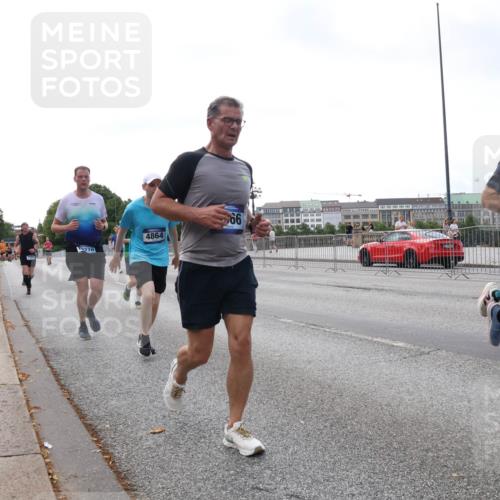 29.06.2025 - hella hamburg halbmarathon Lena Gebhardt http://msf.ph/oto/8432654 29.06.2025 10:08:05 Lombardsbrücke 270, 4864, 66, 134, 1079, 1173, 1527, 2190, 2309, 2427, 3328, 4228, 4502, 4864, 5100, 5287, 5926, 6918, 7198, 7348, 7760, 8585, 9071, 9457, 9616, 9823, 9966, 10212, 10609, 10703, 10857, 11114, 11394, 11641, 12378, 12658, 12789, 12893, 13014, 13458, 14631, 15785, 16241, 16539, 16809, 16915, 18270, 18325, 18531, 18721, 19134 meine-sportfotos.de