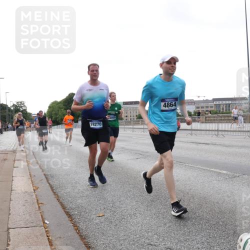 29.06.2025 - hella hamburg halbmarathon Lena Gebhardt http://msf.ph/oto/8432736 29.06.2025 10:08:06 Lombardsbrücke 18270, 5809, 4864, 1079, 1173, 1527, 2190, 2309, 2427, 3328, 4228, 4864, 5100, 5287, 5926, 6918, 7198, 7348, 7476, 7760, 8585, 9071, 9457, 9616, 9823, 9966, 10212, 10609, 10703, 10857, 11114, 11394, 11641, 12378, 12658, 12789, 12893, 13014, 13458, 14631, 15785, 16241, 16539, 16809, 16915, 18270, 18325, 18531, 19134 meine-sportfotos.de