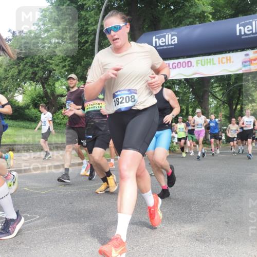 29.06.2025 - hella hamburg halbmarathon KatJ http://msf.ph/oto/8432894 29.06.2025 10:43:26 Zwischen KM18-KM19 1972, 2083, 2741, 2982, 2996, 3042, 4152, 4594, 4813, 5418, 7037, 8255 meine-sportfotos.de