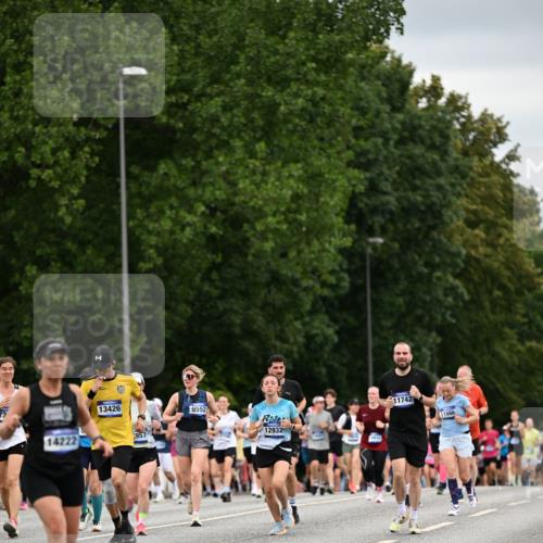 29.06.2025 - hella hamburg halbmarathon Dr. Thomas Lammeyer http://msf.ph/oto/8432933 29.06.2025 10:52:53 Kennedybrücke 1157, 1246, 1392, 1463, 1639, 1701, 1720, 2627, 2704, 3049, 3077, 3215, 4327, 4856, 5010, 5714, 5952, 6950, 7394, 7427, 8077, 8719, 9552, 9691, 9775, 9787, 10366, 10794, 11000 meine-sportfotos.de