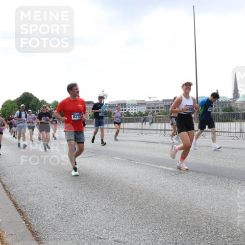 29.06.2025 - hella hamburg halbmarathon Lena Gebhardt http://msf.ph/oto/8432966 29.06.2025 10:44:28 Lombardsbrücke 10223, 8272, 17968, 1345, 1519, 1802, 1804, 2186, 2343, 2610, 2674, 2692, 3065, 3506, 3596, 4215, 4496, 4636, 4898, 4968, 5127, 5355, 5647, 5649, 5730, 5731, 5902, 5905, 6002, 7216, 7326, 7610, 7818, 7842, 8272, 8591, 8763, 8957, 9331, 9333, 9397, 9510, 9536, 10006, 10223, 10303, 10304, 10416, 11825, 11955, 12322, 12409, 12803, 12995, 13262, 13288, 13330, 13390, 13906, 14091, 14123, 14350, 14654, 14681, 14971, 18454, 18459 meine-sportfotos.de