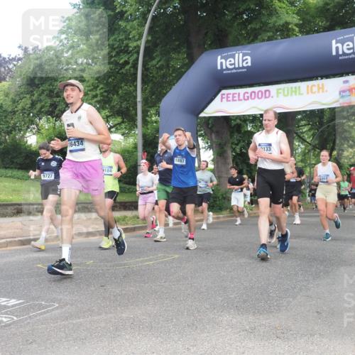 29.06.2025 - hella hamburg halbmarathon KatJ http://msf.ph/oto/8432989 29.06.2025 10:43:29 Zwischen KM18-KM19 1972, 2083, 2741, 2982, 2996, 4152, 4594, 4813, 7037, 7547 meine-sportfotos.de