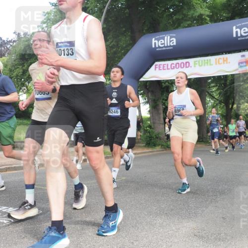 29.06.2025 - hella hamburg halbmarathon KatJ http://msf.ph/oto/8433040 29.06.2025 10:43:31 Zwischen KM18-KM19 1972, 2083, 2250, 2741, 2982, 2996, 4594, 4813, 5492, 7547 meine-sportfotos.de