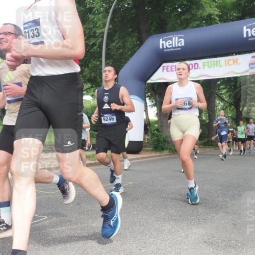 29.06.2025 - hella hamburg halbmarathon KatJ http://msf.ph/oto/8433043 29.06.2025 10:43:31 Zwischen KM18-KM19 1972, 2083, 2250, 2741, 2982, 2996, 4594, 4813, 5492, 7547 meine-sportfotos.de