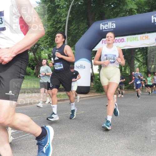 29.06.2025 - hella hamburg halbmarathon KatJ http://msf.ph/oto/8433046 29.06.2025 10:43:31 Zwischen KM18-KM19 1972, 2083, 2250, 2741, 2982, 2996, 4594, 4813, 5492, 7547 meine-sportfotos.de