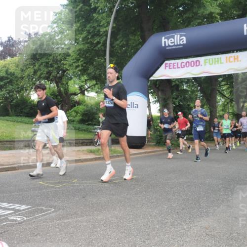 29.06.2025 - hella hamburg halbmarathon KatJ http://msf.ph/oto/8433071 29.06.2025 10:43:32 Zwischen KM18-KM19 1130, 1485, 2083, 2250, 2741, 2996, 4813, 5492, 7547 meine-sportfotos.de