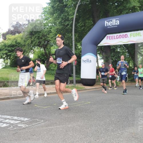 29.06.2025 - hella hamburg halbmarathon KatJ http://msf.ph/oto/8433078 29.06.2025 10:43:32 Zwischen KM18-KM19 1130, 1485, 2083, 2250, 2741, 2996, 4813, 5492, 7547 meine-sportfotos.de