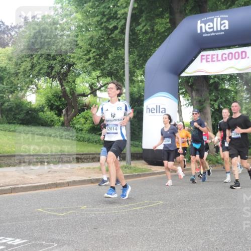 29.06.2025 - hella hamburg halbmarathon KatJ http://msf.ph/oto/8433179 29.06.2025 10:43:38 Zwischen KM18-KM19 1130, 1485, 2250, 5492, 6272, 6399, 8669 meine-sportfotos.de