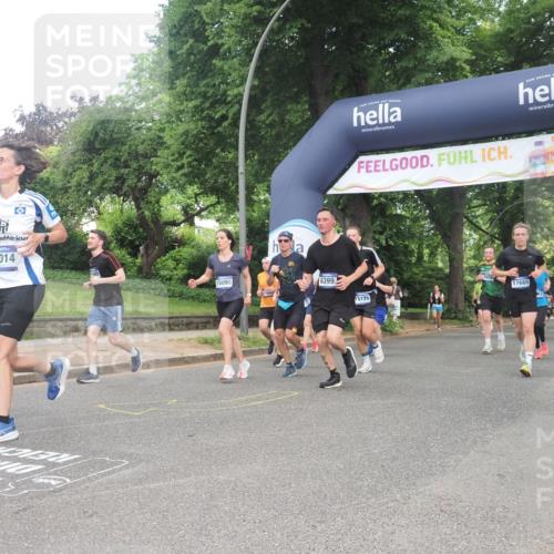 29.06.2025 - hella hamburg halbmarathon KatJ http://msf.ph/oto/8433194 29.06.2025 10:43:39 Zwischen KM18-KM19 1130, 1485, 5492, 6272, 6399, 7659, 8669 meine-sportfotos.de