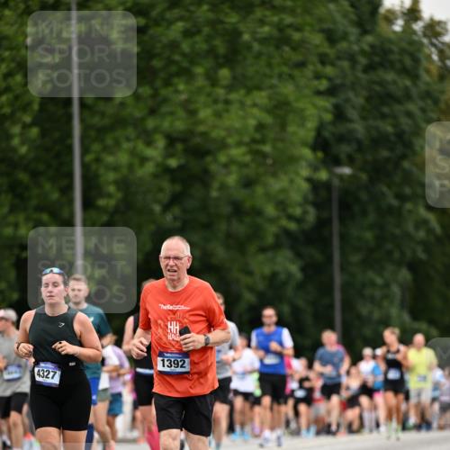 29.06.2025 - hella hamburg halbmarathon Dr. Thomas Lammeyer http://msf.ph/oto/8433269 29.06.2025 10:53:02 Kennedybrücke 1157, 1174, 1175, 1392, 1463, 1701, 1720, 2067, 3077, 3215, 3486, 4327, 5010, 5714, 7394, 7532, 8719, 9552, 9691, 9775, 10366, 10794, 11000 meine-sportfotos.de