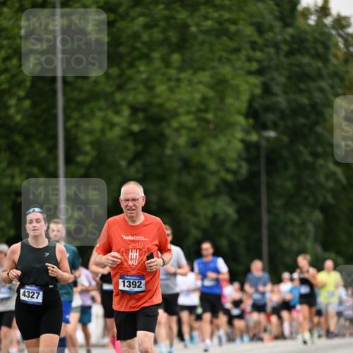 29.06.2025 - hella hamburg halbmarathon Dr. Thomas Lammeyer http://msf.ph/oto/8433275 29.06.2025 10:53:02 Kennedybrücke 1157, 1174, 1175, 1392, 1463, 1701, 1720, 2067, 3077, 3215, 3486, 4327, 5010, 5714, 7394, 7532, 8719, 9552, 9691, 9775, 10366, 10794, 11000 meine-sportfotos.de