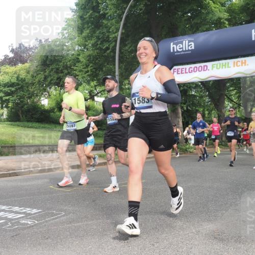 29.06.2025 - hella hamburg halbmarathon KatJ http://msf.ph/oto/8433336 29.06.2025 10:43:44 Zwischen KM18-KM19 1583, 4167, 6272, 6399, 7659, 7716, 8652, 8669 meine-sportfotos.de