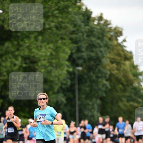 29.06.2025 - hella hamburg halbmarathon Dr. Thomas Lammeyer http://msf.ph/oto/8433429 29.06.2025 10:53:11 Kennedybrücke 1142, 1157, 1174, 1175, 1392, 1626, 1701, 1720, 2067, 2475, 3383, 3486, 4327, 5010, 5551, 7394, 7532, 8719, 9341, 9552, 9691, 10794, 11000 meine-sportfotos.de