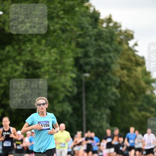 29.06.2025 - hella hamburg halbmarathon Dr. Thomas Lammeyer http://msf.ph/oto/8433441 29.06.2025 10:53:11 Kennedybrücke 1142, 1157, 1174, 1175, 1392, 1626, 1701, 1720, 2067, 2475, 3383, 3486, 4327, 5010, 5551, 7394, 7532, 8719, 9341, 9552, 9691, 10794, 11000 meine-sportfotos.de