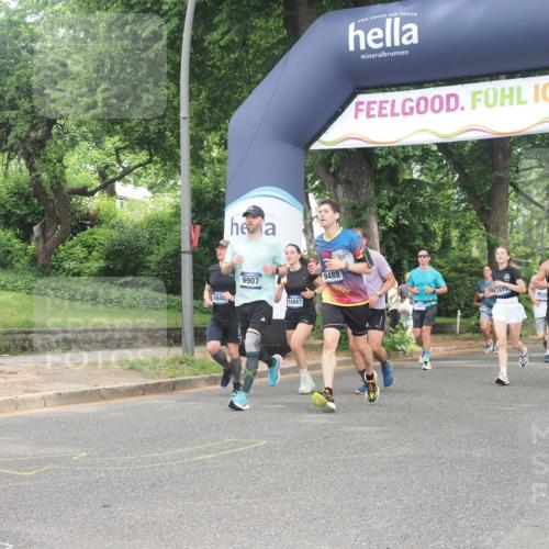 29.06.2025 - hella hamburg halbmarathon KatJ http://msf.ph/oto/8433452 29.06.2025 10:43:51 Zwischen KM18-KM19 1563, 2417, 3836, 4167, 5033, 6416, 7716, 8542, 8652 meine-sportfotos.de