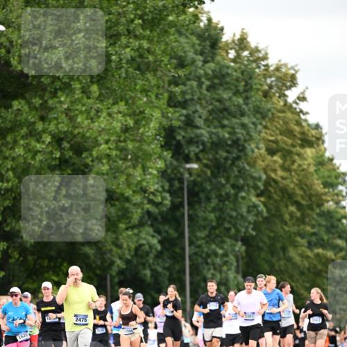 29.06.2025 - hella hamburg halbmarathon Dr. Thomas Lammeyer http://msf.ph/oto/8433525 29.06.2025 10:53:14 Kennedybrücke 1142, 1157, 1174, 1175, 1392, 1626, 1701, 2067, 2475, 3086, 3383, 3486, 4327, 5010, 5551, 7394, 7532, 8719, 9341, 9552, 9691, 10204, 10794, 11000 meine-sportfotos.de