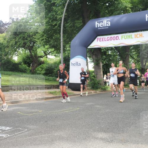 29.06.2025 - hella hamburg halbmarathon KatJ http://msf.ph/oto/8433564 29.06.2025 10:43:57 Zwischen KM18-KM19 1563, 2417, 2676, 4833, 4940, 4951, 5570, 6835 meine-sportfotos.de