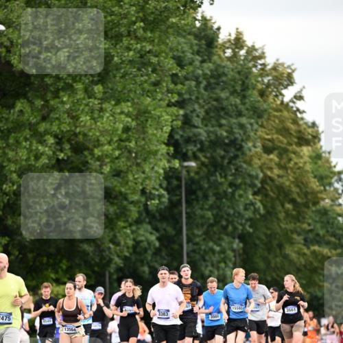 29.06.2025 - hella hamburg halbmarathon Dr. Thomas Lammeyer http://msf.ph/oto/8433629 29.06.2025 10:53:17 Kennedybrücke 1142, 1157, 1174, 1175, 1392, 1626, 2067, 2475, 3086, 3383, 3486, 3661, 4327, 4403, 5551, 7532, 7931, 7936, 8549, 8719, 8759, 8760, 9341, 10204, 10479, 10794, 11000 meine-sportfotos.de