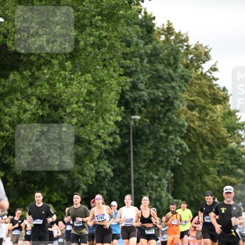 29.06.2025 - hella hamburg halbmarathon Dr. Thomas Lammeyer http://msf.ph/oto/8433643 29.06.2025 10:53:29 Kennedybrücke 1142, 1584, 1626, 2475, 2527, 2668, 3086, 3232, 3383, 3486, 3661, 4403, 5551, 5781, 6191, 6497, 7203, 7532, 7650, 7931, 7936, 7947, 7948, 8065, 8549, 8759, 8760, 9245, 9341, 10204, 10333, 10479, 11192 meine-sportfotos.de