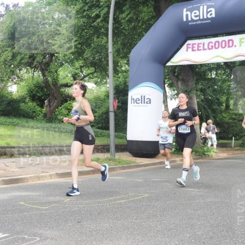 29.06.2025 - hella hamburg halbmarathon KatJ http://msf.ph/oto/8433666 29.06.2025 10:44:02 Zwischen KM18-KM19 2883, 4833, 4951, 5570, 6835 meine-sportfotos.de