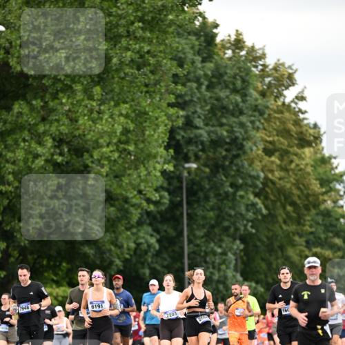 29.06.2025 - hella hamburg halbmarathon Dr. Thomas Lammeyer http://msf.ph/oto/8433689 29.06.2025 10:53:30 Kennedybrücke 1142, 1584, 1626, 2475, 2527, 2668, 3086, 3232, 3383, 3486, 3661, 4403, 5551, 5781, 6191, 6497, 7203, 7532, 7650, 7931, 7936, 7947, 7948, 8065, 8549, 8759, 8760, 9245, 9341, 10204, 10333, 10479, 11192 meine-sportfotos.de