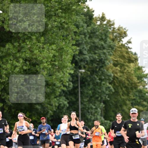 29.06.2025 - hella hamburg halbmarathon Dr. Thomas Lammeyer http://msf.ph/oto/8433724 29.06.2025 10:53:31 Kennedybrücke 1142, 1584, 1626, 2475, 2527, 2668, 3086, 3232, 3383, 3661, 4403, 4769, 5551, 5781, 6191, 6497, 7203, 7650, 7931, 7936, 7947, 7948, 8065, 8549, 8759, 8760, 9245, 9341, 10130, 10204, 10333, 10479, 11192 meine-sportfotos.de