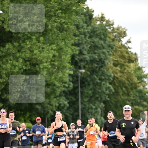 29.06.2025 - hella hamburg halbmarathon Dr. Thomas Lammeyer http://msf.ph/oto/8433762 29.06.2025 10:53:32 Kennedybrücke 1142, 1167, 1584, 1626, 2475, 2527, 2668, 3086, 3232, 3383, 3661, 4403, 4769, 5118, 5551, 5781, 6191, 6497, 7203, 7650, 7931, 7936, 7947, 7948, 8065, 8549, 8759, 8760, 9245, 9341, 10130, 10204, 10333, 10479, 11192 meine-sportfotos.de