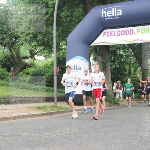 29.06.2025 - hella hamburg halbmarathon KatJ http://msf.ph/oto/8433788 29.06.2025 10:44:06 Zwischen KM18-KM19 1715, 1719, 2883, 4467 meine-sportfotos.de