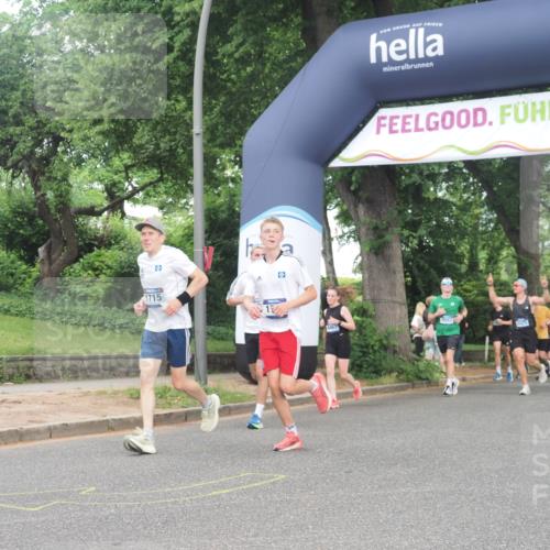 29.06.2025 - hella hamburg halbmarathon KatJ http://msf.ph/oto/8433803 29.06.2025 10:44:07 Zwischen KM18-KM19 1715, 1719, 2883, 3093, 4467 meine-sportfotos.de