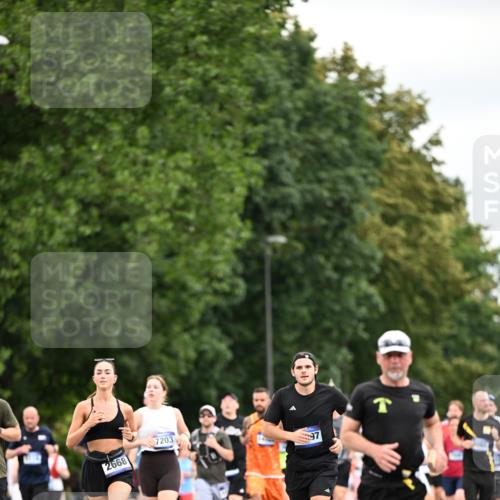 29.06.2025 - hella hamburg halbmarathon Dr. Thomas Lammeyer http://msf.ph/oto/8433814 29.06.2025 10:53:34 Kennedybrücke 1167, 1584, 1626, 2475, 2527, 2668, 3086, 3232, 3383, 3661, 4403, 4769, 5118, 5551, 5781, 6191, 6497, 7203, 7650, 7931, 7936, 7947, 7948, 8065, 8549, 8759, 8760, 9245, 9341, 10130, 10204, 10333, 10479, 10654, 11192 meine-sportfotos.de