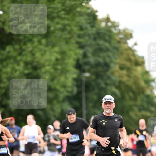 29.06.2025 - hella hamburg halbmarathon Dr. Thomas Lammeyer http://msf.ph/oto/8433851 29.06.2025 10:53:35 Kennedybrücke 1167, 1584, 1626, 2475, 2527, 2668, 3086, 3232, 3253, 3383, 3661, 4403, 4769, 5118, 5551, 5781, 6191, 6497, 7203, 7650, 7931, 7936, 7947, 7948, 8065, 8549, 8759, 8760, 9245, 9341, 10130, 10204, 10333, 10479, 10654, 11192 meine-sportfotos.de