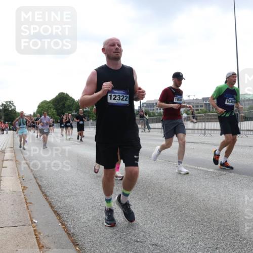29.06.2025 - hella hamburg halbmarathon Lena Gebhardt http://msf.ph/oto/8433904 29.06.2025 10:44:36 Lombardsbrücke 12322, 1030, 10303, 1345, 1519, 1924, 2343, 2610, 2674, 3065, 3506, 4215, 4496, 4968, 5355, 5647, 5649, 5730, 5731, 6002, 6841, 6888, 7216, 7610, 7818, 7842, 8272, 8582, 8763, 9036, 9084, 9085, 9331, 9333, 9397, 9510, 9536, 10006, 10223, 10303, 10304, 10416, 10668, 11272, 11825, 11955, 12318, 12322, 12409, 12803, 12995, 13039, 13262, 13288, 13330, 13390, 13906, 14091, 14123, 14350, 14654, 14681, 14971, 18454, 18459 meine-sportfotos.de