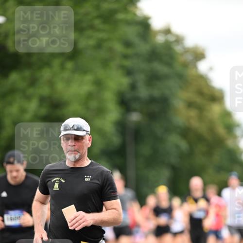 29.06.2025 - hella hamburg halbmarathon Dr. Thomas Lammeyer http://msf.ph/oto/8433930 29.06.2025 10:53:38 Kennedybrücke 1167, 1584, 1626, 2475, 2527, 2668, 3086, 3232, 3253, 3383, 3661, 4403, 4769, 5118, 5781, 6191, 6497, 7203, 7650, 7931, 7936, 7947, 7948, 8065, 8549, 8759, 8760, 9245, 10130, 10204, 10333, 10479, 10654, 11192 meine-sportfotos.de