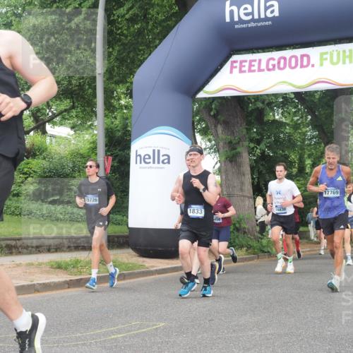 29.06.2025 - hella hamburg halbmarathon KatJ http://msf.ph/oto/8433935 29.06.2025 10:44:11 Zwischen KM18-KM19 1715, 1719, 1833, 2025, 2488, 3093, 3413, 4467 meine-sportfotos.de