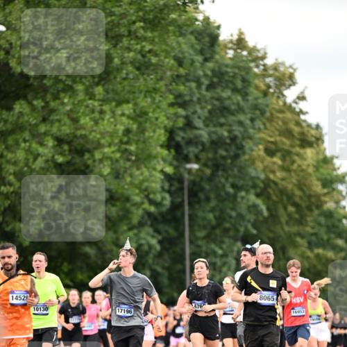 29.06.2025 - hella hamburg halbmarathon Dr. Thomas Lammeyer http://msf.ph/oto/8433960 29.06.2025 10:53:39 Kennedybrücke 1167, 1584, 1626, 2475, 2527, 2668, 2716, 3086, 3232, 3253, 3383, 3661, 4403, 4769, 5118, 5781, 6191, 6497, 7203, 7650, 7931, 7936, 7947, 7948, 8065, 8549, 8759, 8760, 9245, 10130, 10204, 10333, 10479, 10654, 11192 meine-sportfotos.de